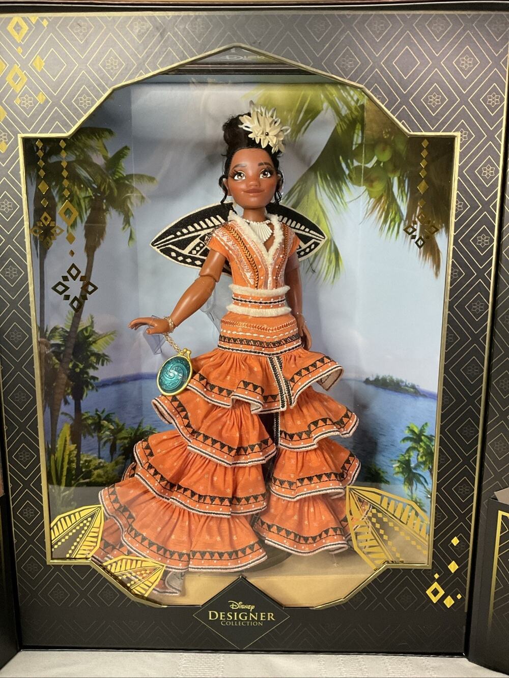 NEW NIB DISNEY DESIGNER COLLECTION MOANA DOLL LIMITED EDITION 1/9800
